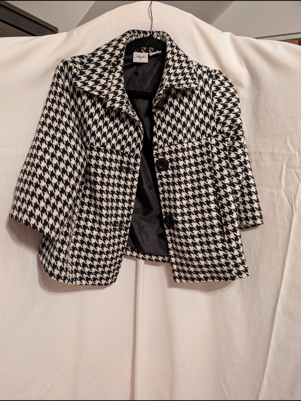 Studio Black and White Houndstooth Cropped Blazer